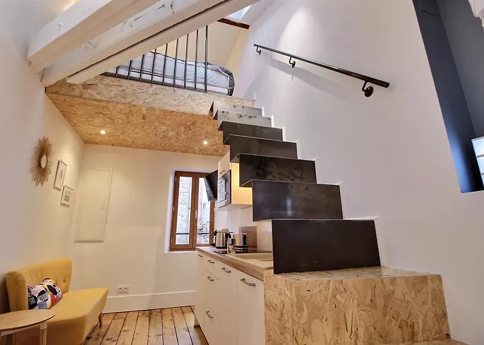 Design Hypercentre Apartment