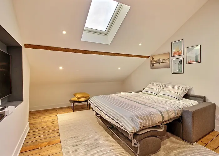 Design Hypercentre Apartment